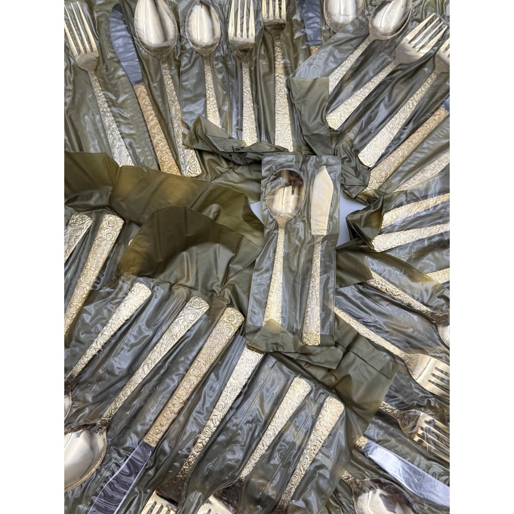 Cellini Romanesque Gold Flatware Silverware Service for 8 Case Japan MCM Retro - Picture 6 of 8